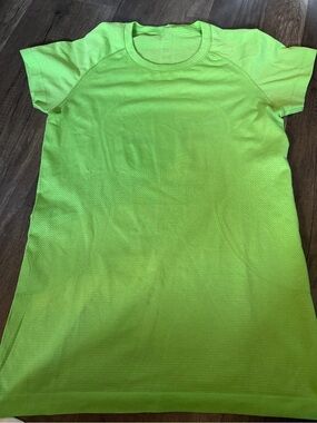 Lululemon Swiftly Tech Short Sleeve Shirt